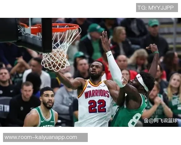 维金斯半场表现平平三分球和罚球均未命中仅得10分